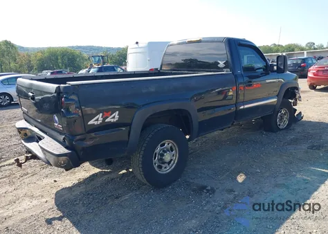 2005 GMC Sierra K2500 Heavy Duty z USA, uszkodzony, nr VIN 1GTHK24235E208081